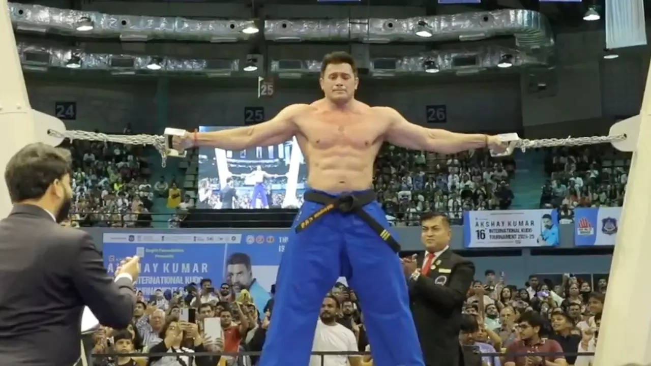 Elon Musk shares Indian athlete Vispy Kharadi's world record Hercules Pillars Hold video with Indian flag emoji