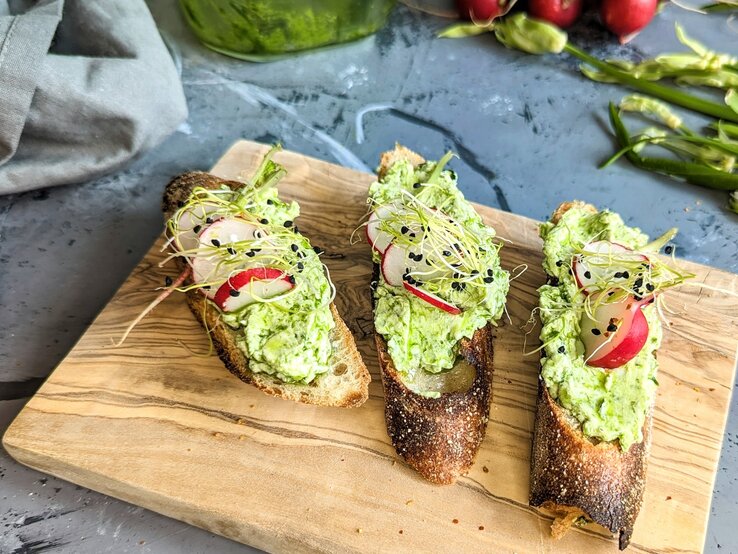 Bärlauch-Aufstrich mit Frischkäse – Frühling auf dem Brot