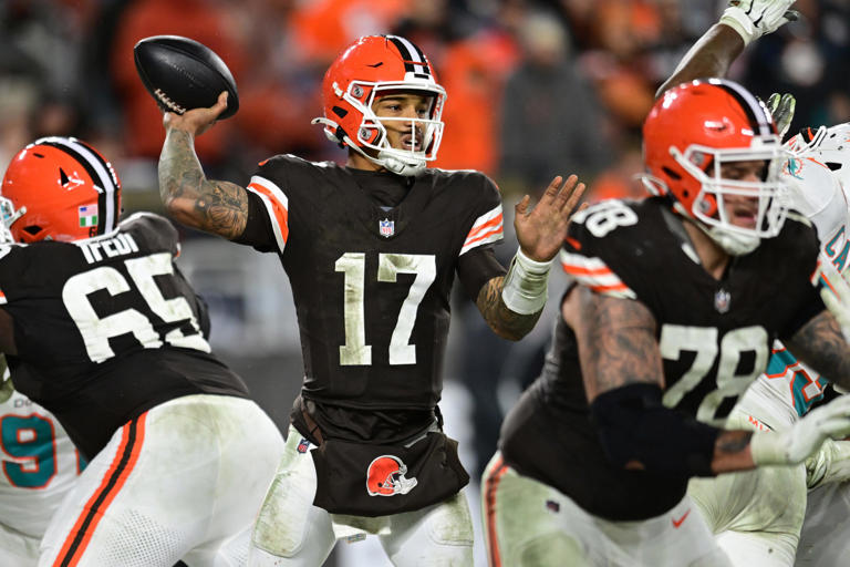 Dec 29, 2024; Cleveland, Ohio, USA; Cleveland Browns quarterback Dorian Thompson-Robinson (17) throws a pass during the second half against the Miami Dolphins at Huntington Bank Field. Mandatory Credit: Ken Blaze-Imagn Images