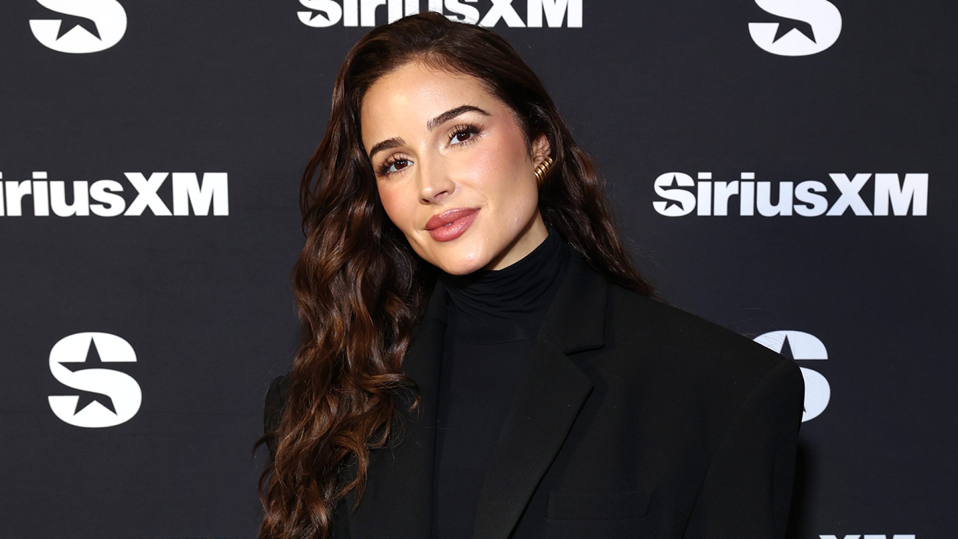 Olivia Culpo Couldn't Exercise for 4 Months of Pregnancy 'Even Walking'(01)