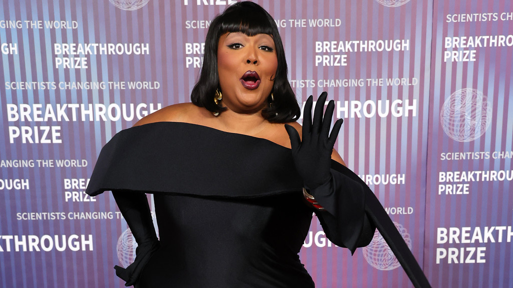 Lizzo shares details of 'dark, deep depression'