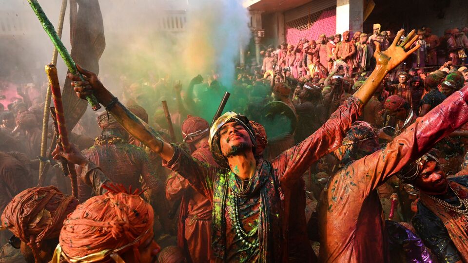 holi-2025-are-liquor-stores-open-in-delhi-mumbai-bengaluru-and