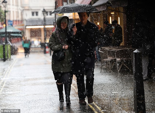 AA1AUeR6 Temperatures drop to -5C this morning but will jump to 15C next week
