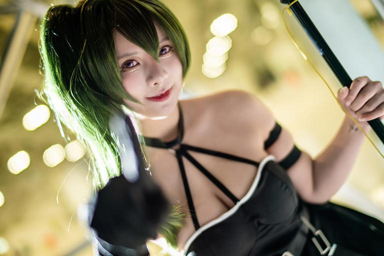 コスプレ】美プロポーションで魅せる『葬送のフリーレン』ユーベル