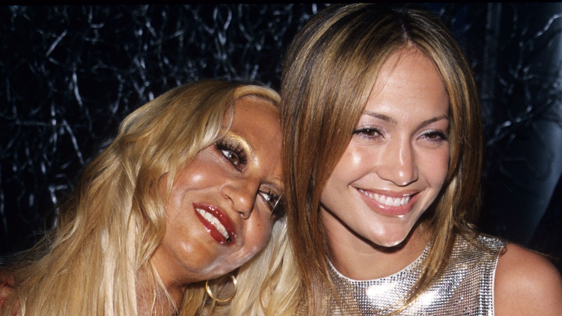 Jennifer Lopez honors Donatella Versace with a touching tribute as she