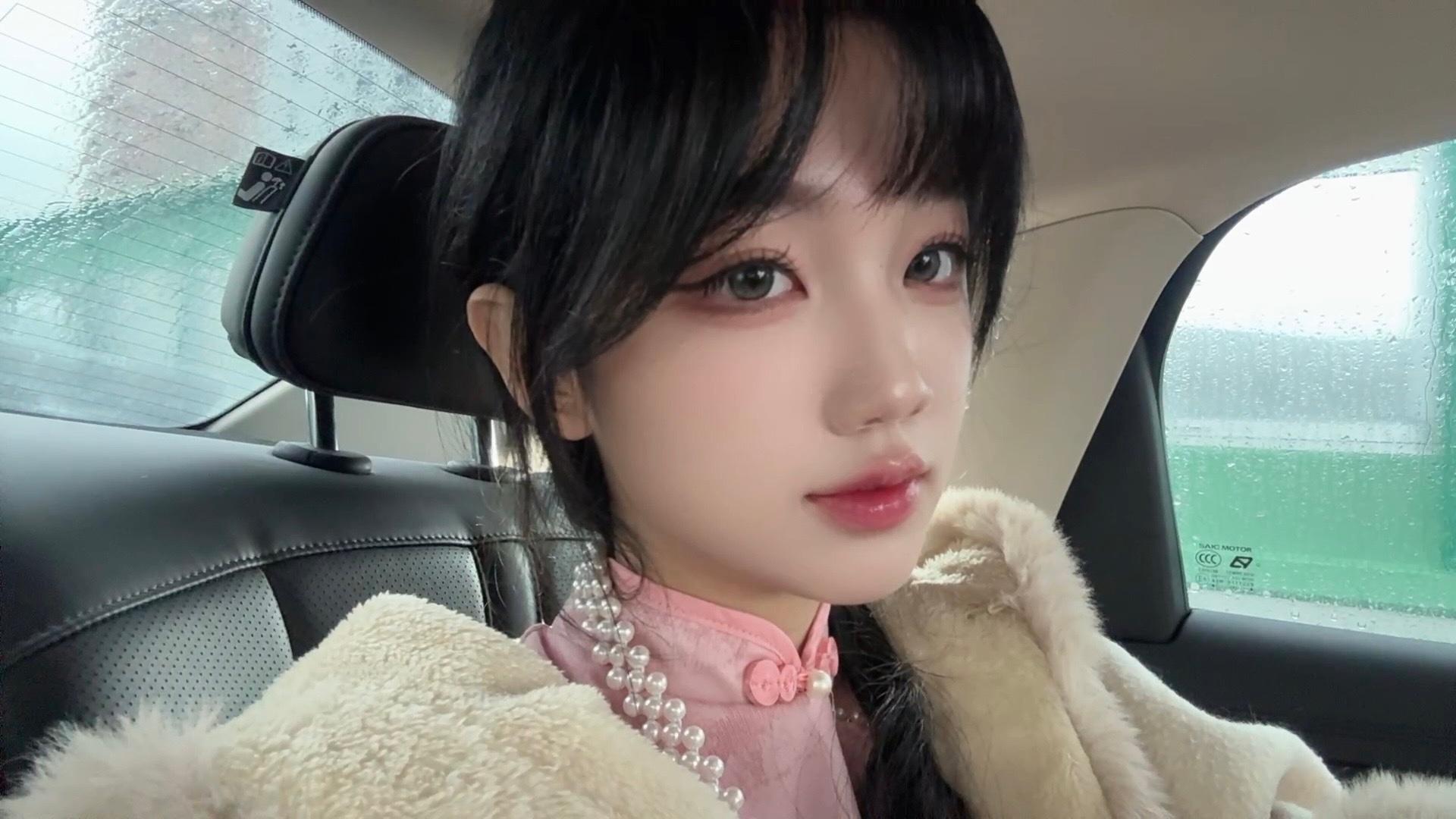 LPL主持十月晒照：去漫展整点cosplay