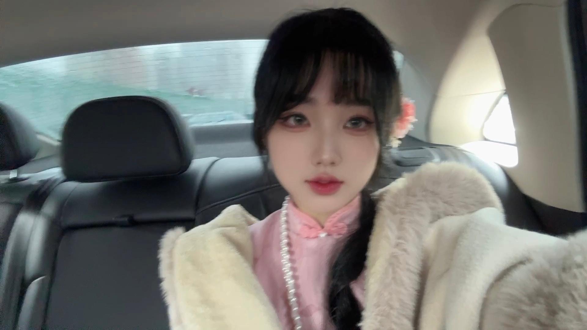 LPL主持十月晒照：去漫展整点cosplay