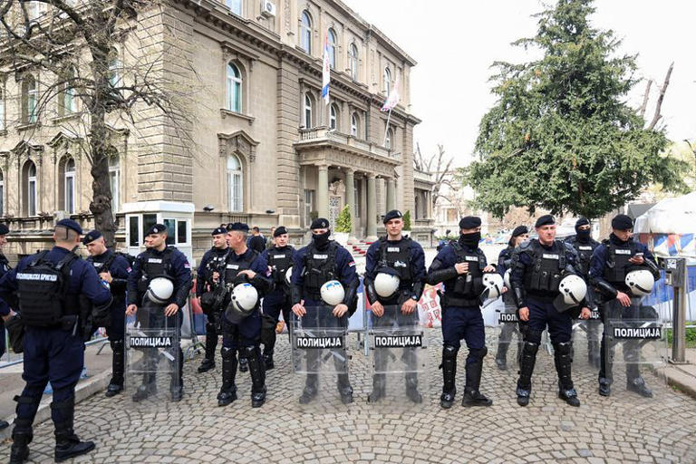 Huge crowds join anti-government rally in Belgrade after sporadic violence