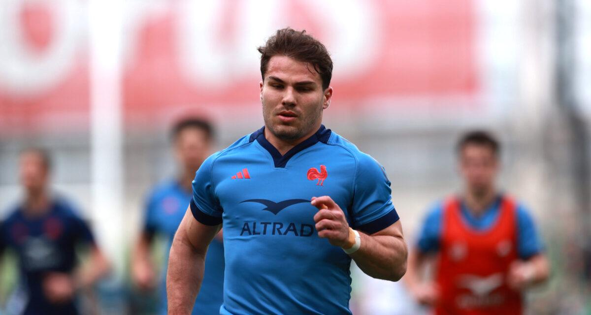 XV de France : un influenceur people balance une romance au sujet de Dupont  et se fait reprendre de volée