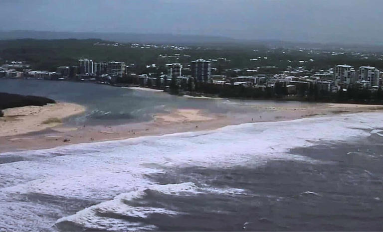 Category 2 Cyclone Alfred Barrels Toward Queensland: Landfall Timing ...