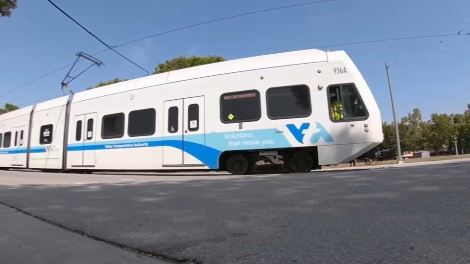 Bicyclist hospitalized after being hit by VTA train in San Jose