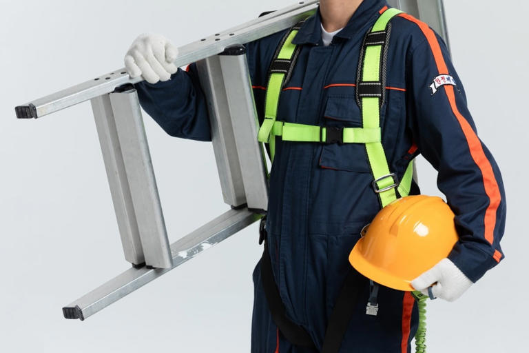 大学に行かなくても高収入」アメリカのZ世代「肉体労働系技術