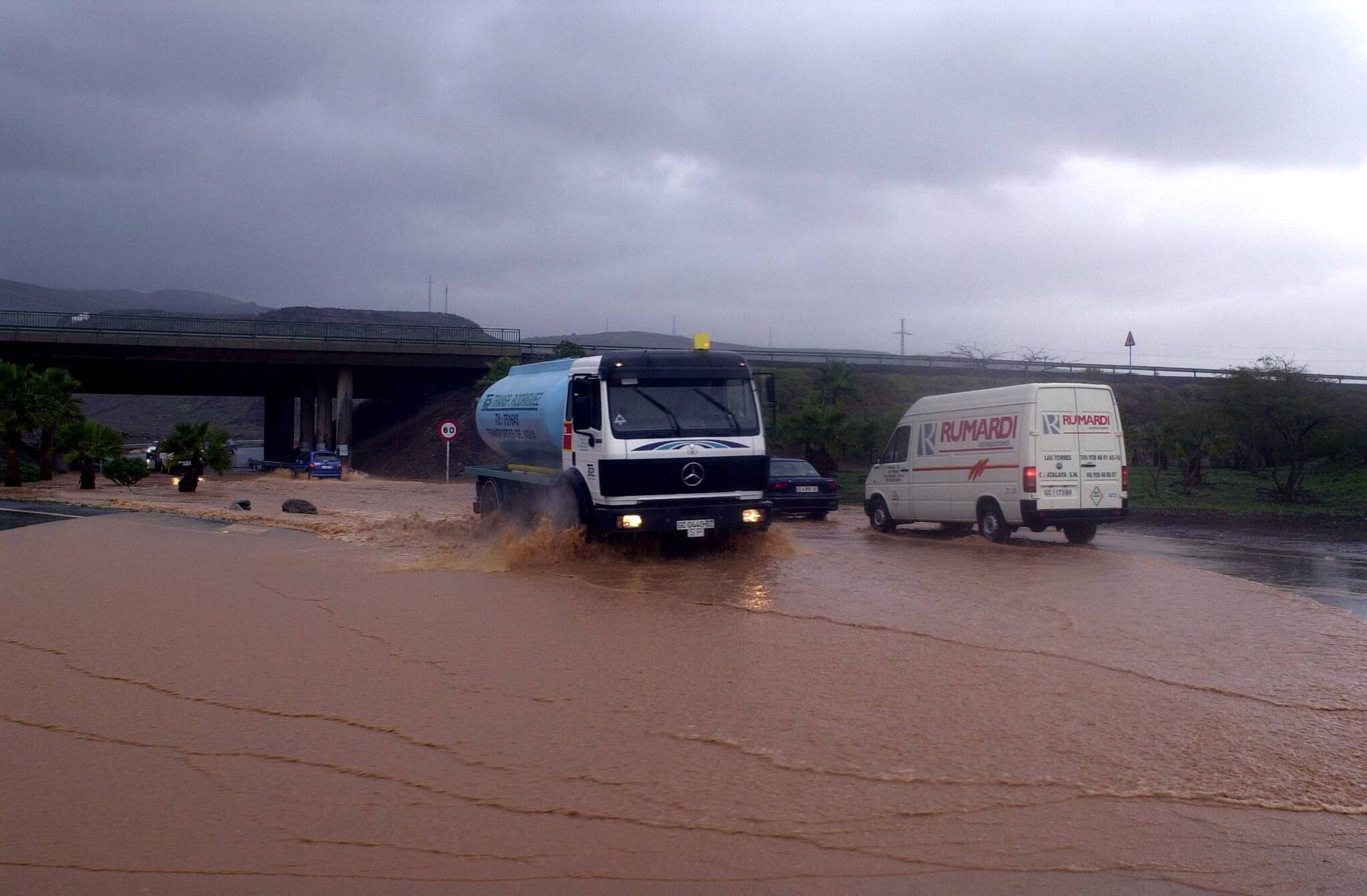 Schwere Unwetter auf Gran Canaria: Was Reisende aktuell wissen müssen