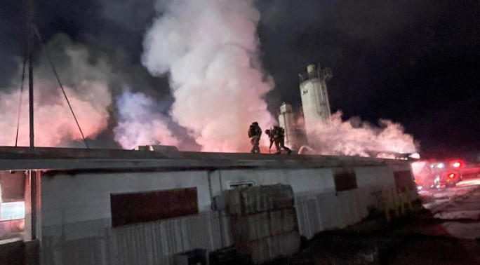 Tulare firefighters in training respond real world fire
