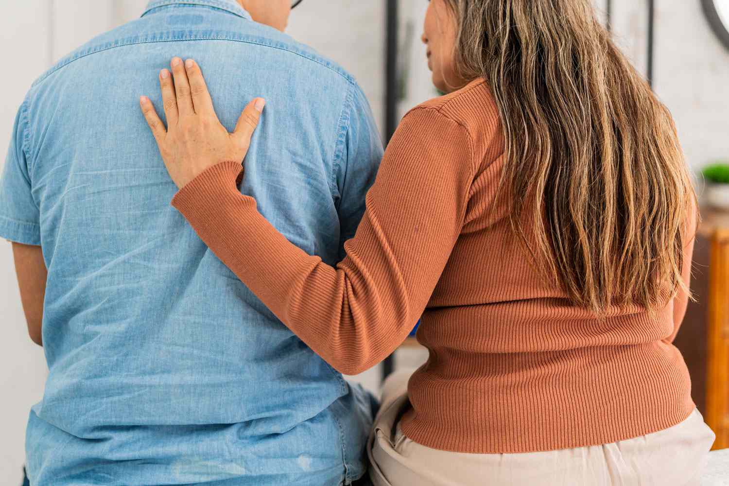 Man Decides to Cut Off His Mother After She Texts Him Asking to(00)