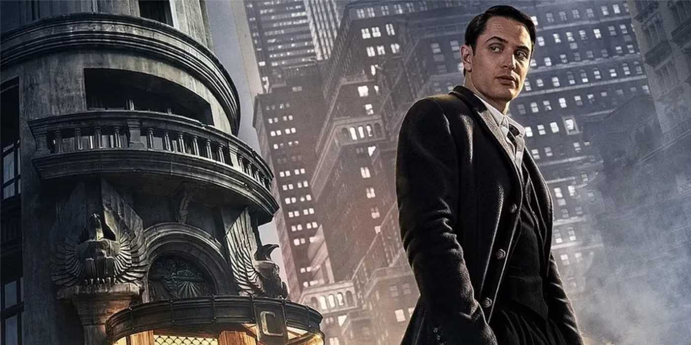 Young Winston in front of The Continental in a promotional image
