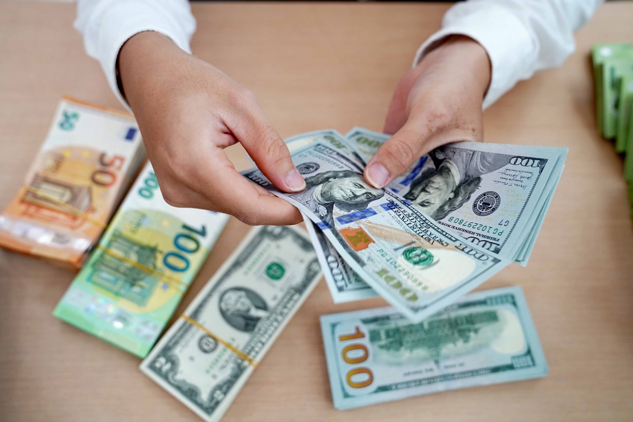 t-gi-ngo-i-t-t-gi-usd-vnd-h-m-nay-6-3-l-do-eur-t-a-s-ng