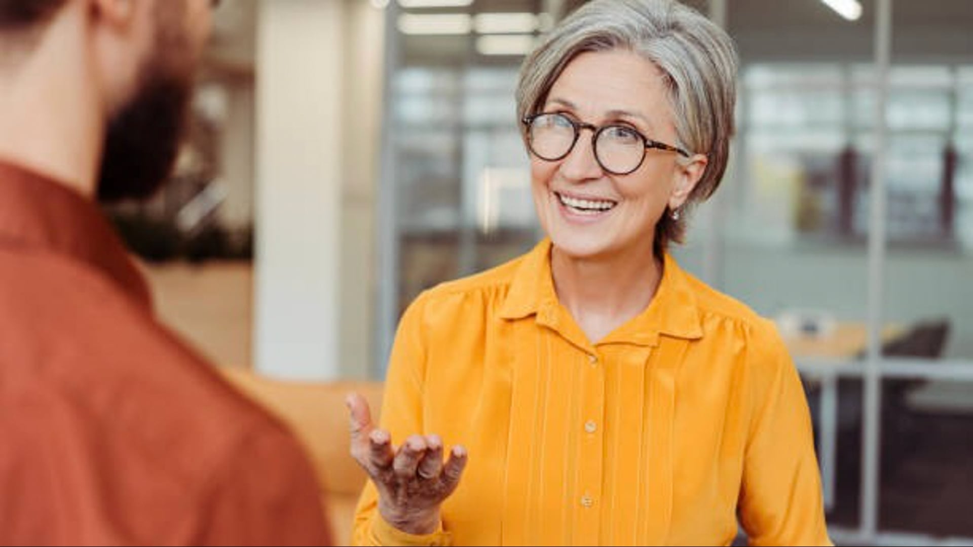 The surprising benefits of small talk for your mental health
