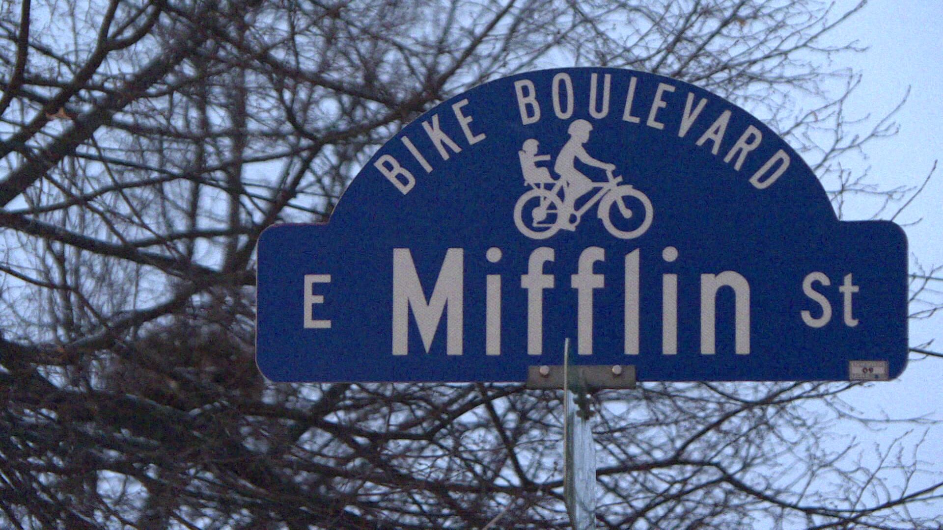 Madison Police say 7 children found alone in apartment