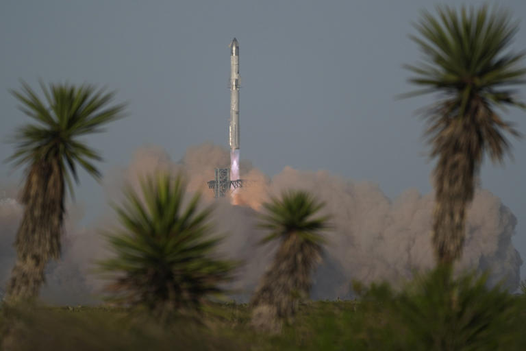 SpaceX's latest Starship test flight ends with another explosion