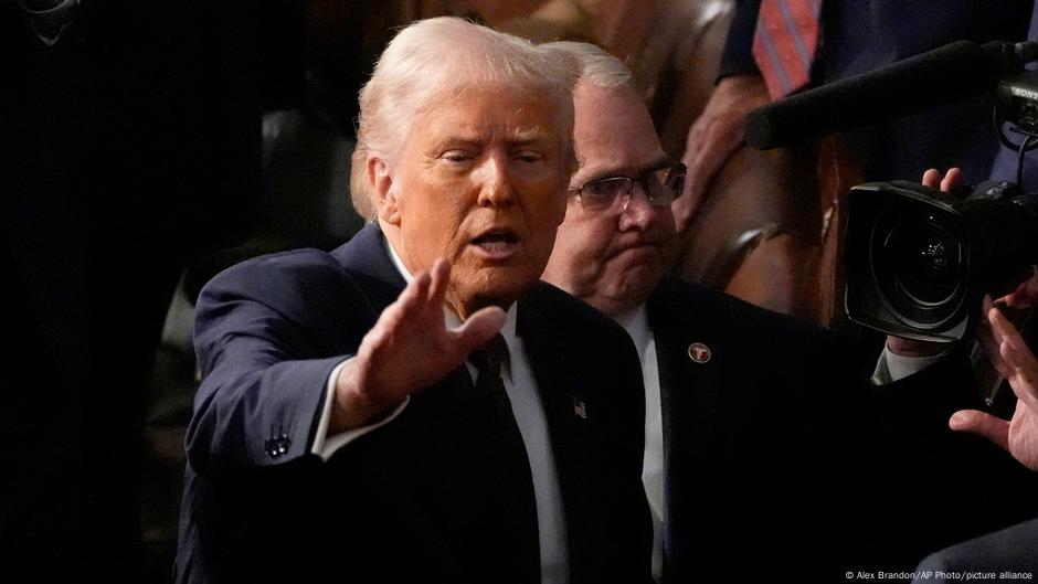 Jepang Sebut Trump Menyesali Kesalahan dalam Perintah Kebijakan Tarif