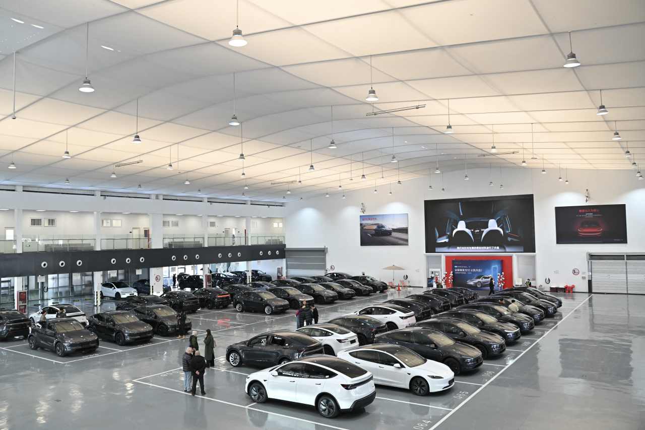 Tesla Stock Got Upgraded. Stock Drops in Wild Trading.