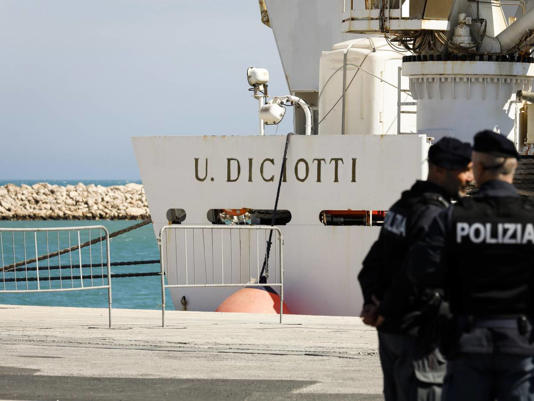 Cassazione choc: Risarcite i migranti della Diciotti