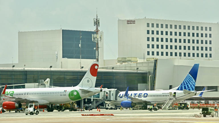 Cancelan vuelos en aeropuerto de Puerto Vallarta: Guadalajara en "psicosis"