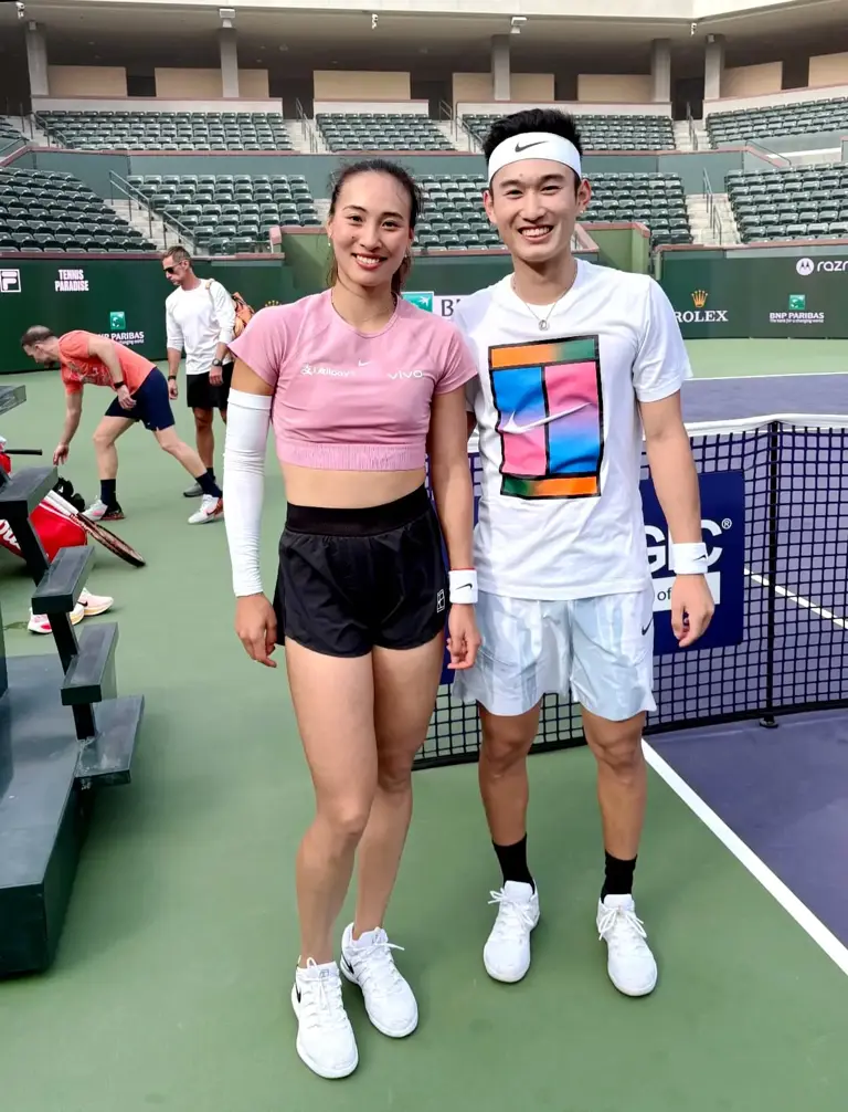 拒绝拉郎配!郑钦文大方回应与小两岁商竣程的关系:特别的纯友谊