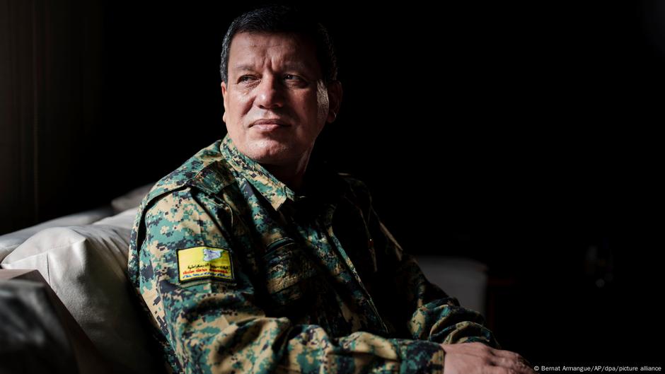 Мазлум Абди, командующий Демократическими силами Сирии, говорит, что призыв Оджалана не относится к его группе.