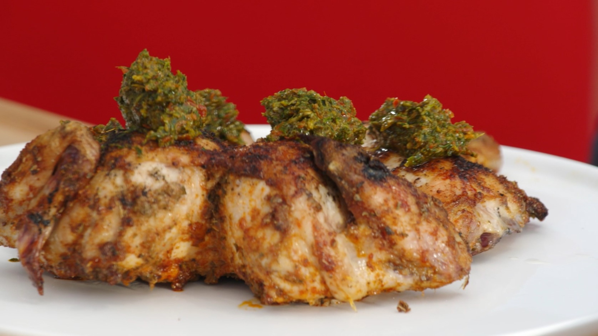 Pikantes Rezept für hausgemachte Salsa Verde