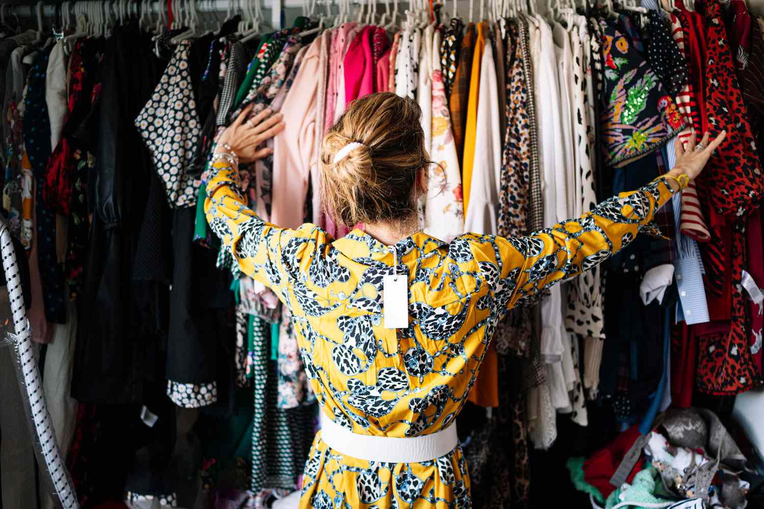 Woman Has Anxiety About Attending a Costume Party Because She Is 'Fat(00)