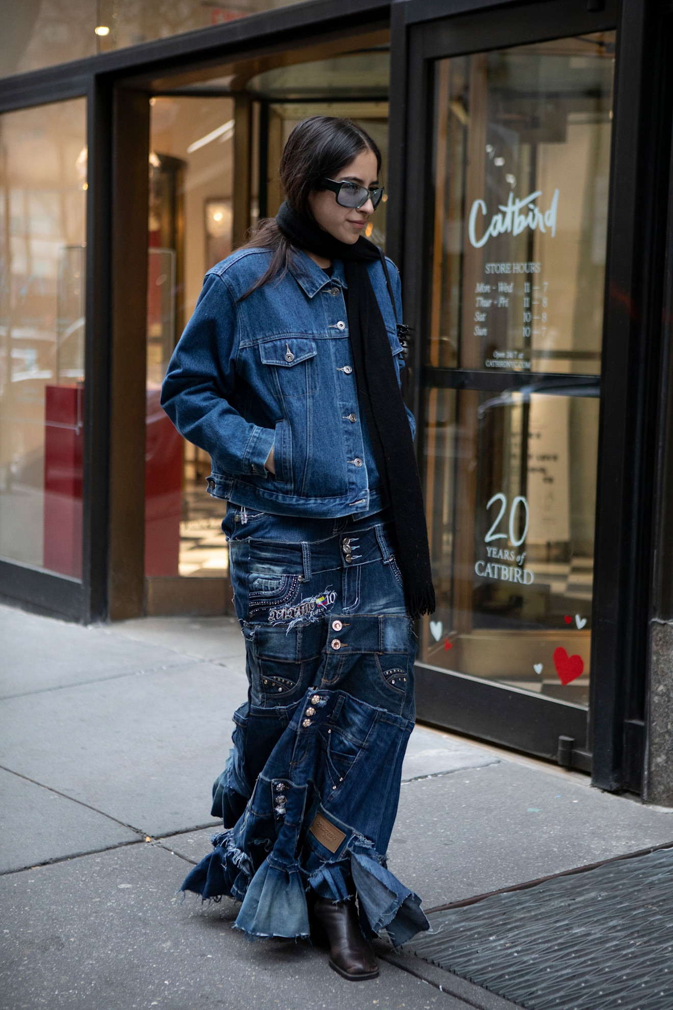 Tips Kombinasi Outfit Denim-on-Denim Supaya Tampil Stylish