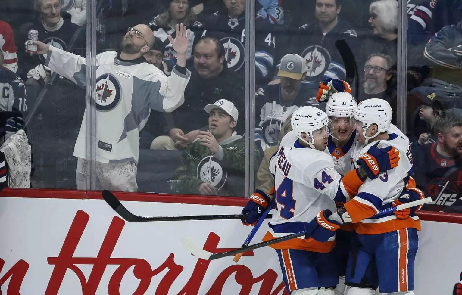 “Accepted off camera” NHL fans tried to bribe the referees in a very