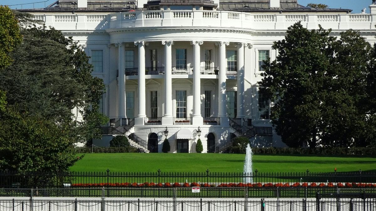 Secret Service officers shoot ‘suicidal’ man near White House in