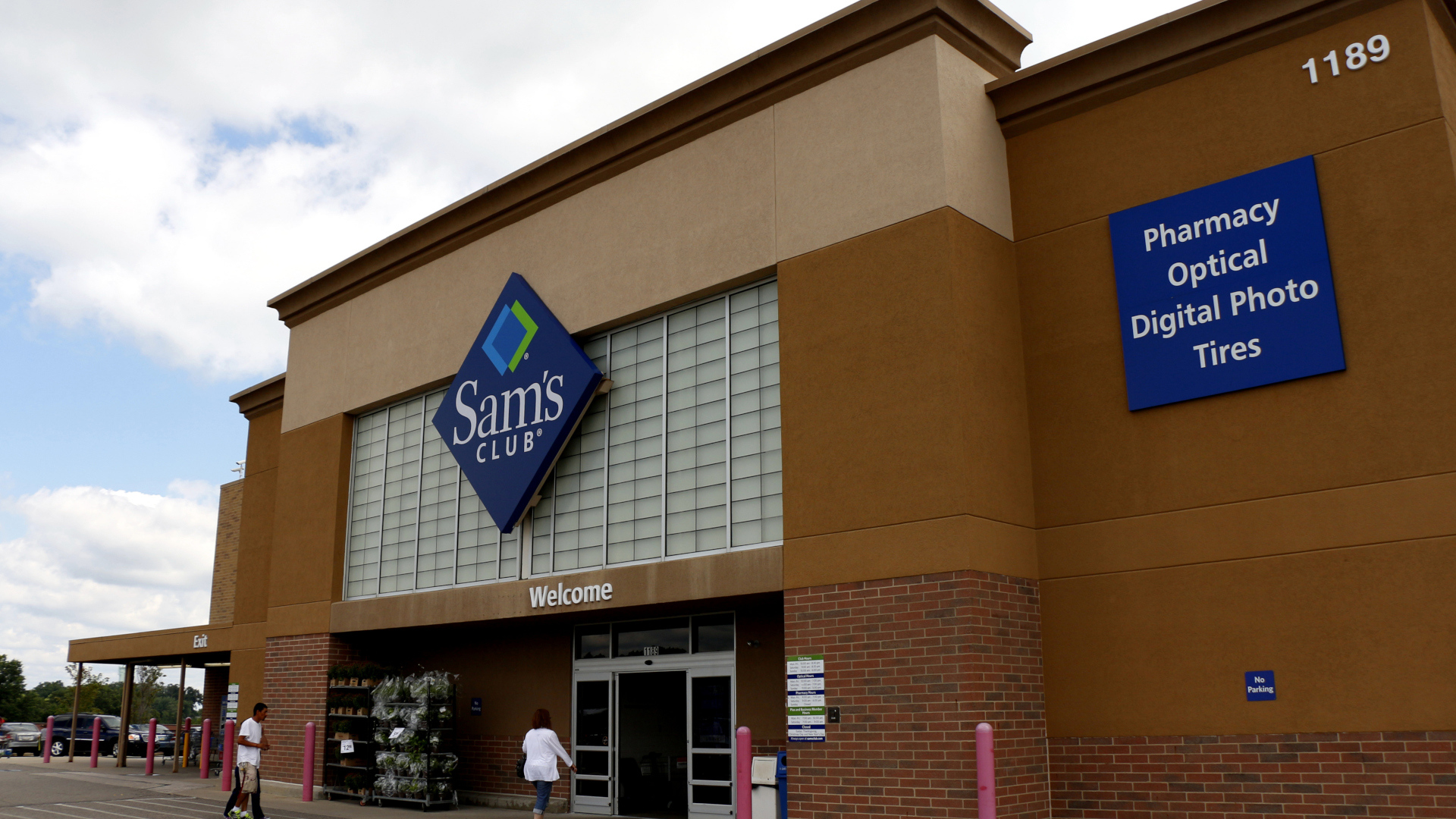 5 Things To Buy at Sam s Club This Summer If You Live on Social Security 5 Things To Buy at Sam s Club This Summer If You Live on Social Security