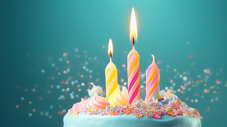 The Genius Store-Bought Frosting Hack That Makes Perfect Faux Fondant