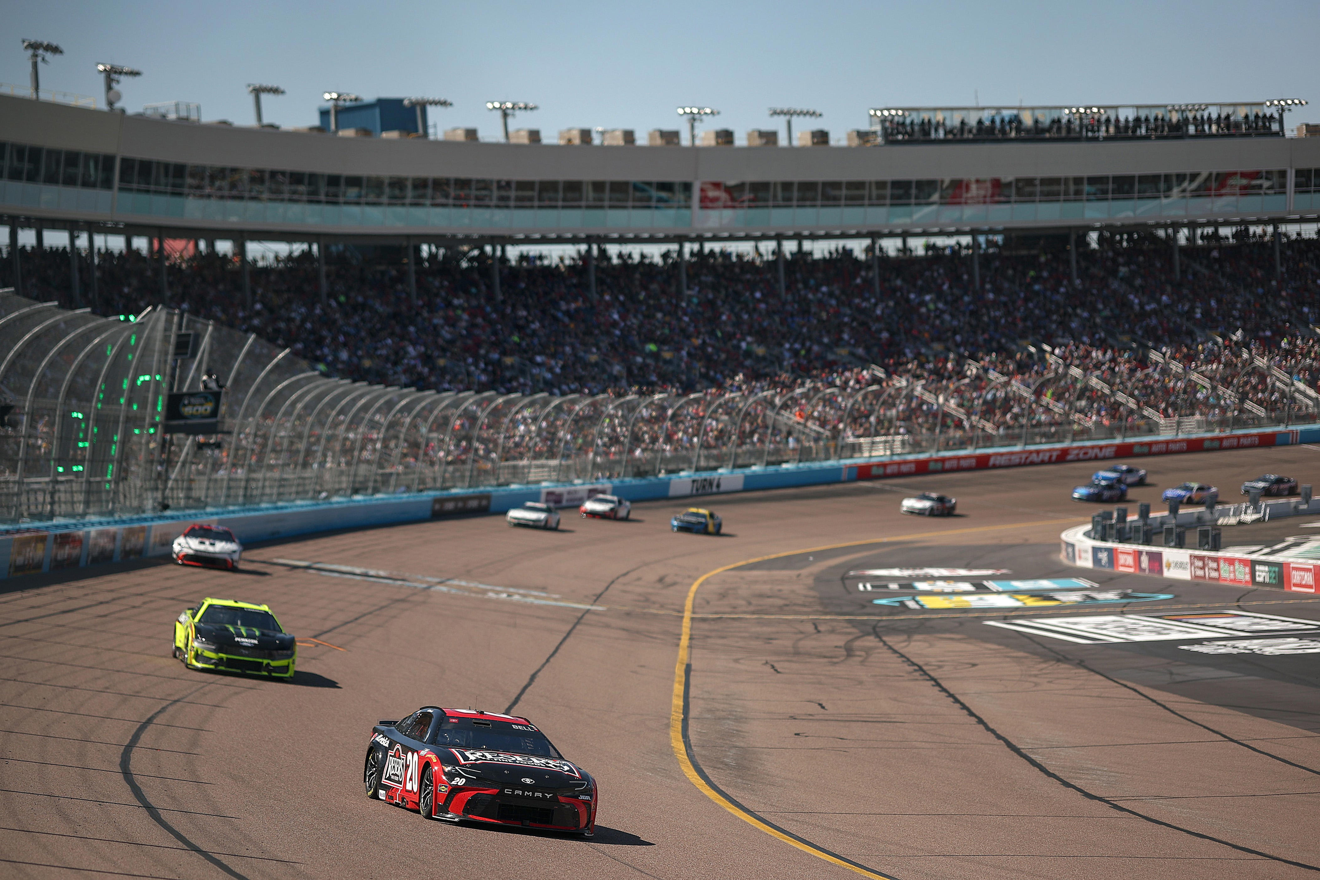 NASCAR Phoenix predictions 2026, expert picks for Cup Series race