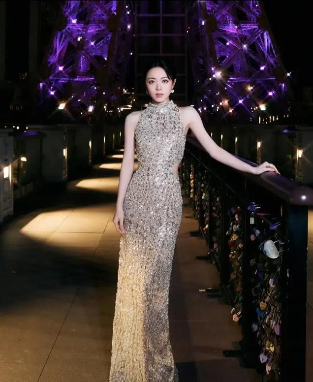 赵今麦：从“少女”到“实力派”，时尚与演技并重的00后新星！