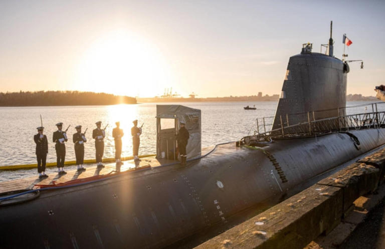 Frankreich zeigt Flagge als transatlantische Macht: Das Atom-U-Boot FS Tourville ist dieser Tage in Halifax (Kanada) aufgetaucht.
