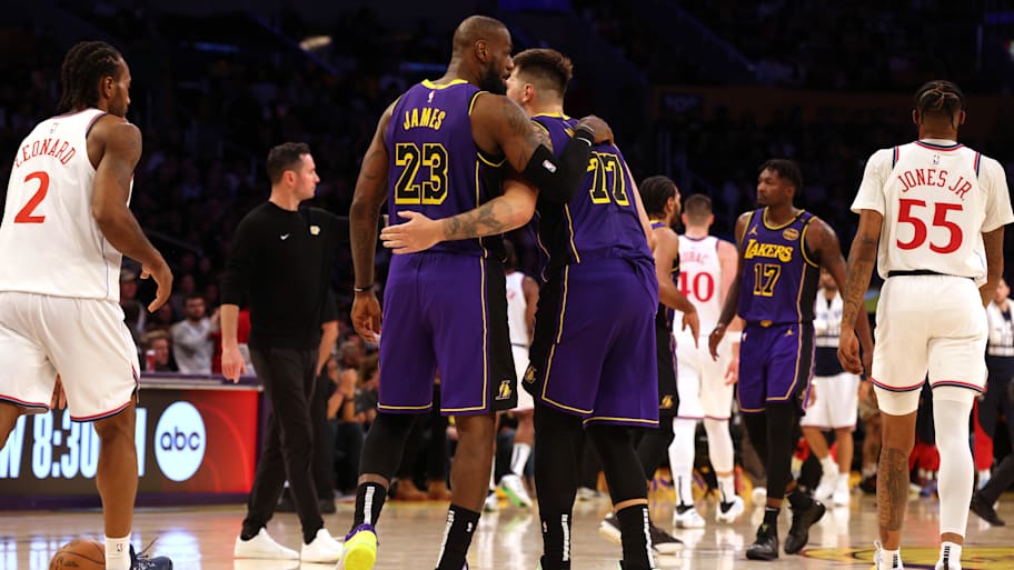 Latest Stat Shows Over 75% of Lakers Payroll is Injured Right Now