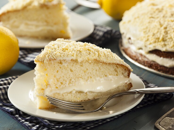 Zitronentorte: Köstlich mit Creme und Streusel