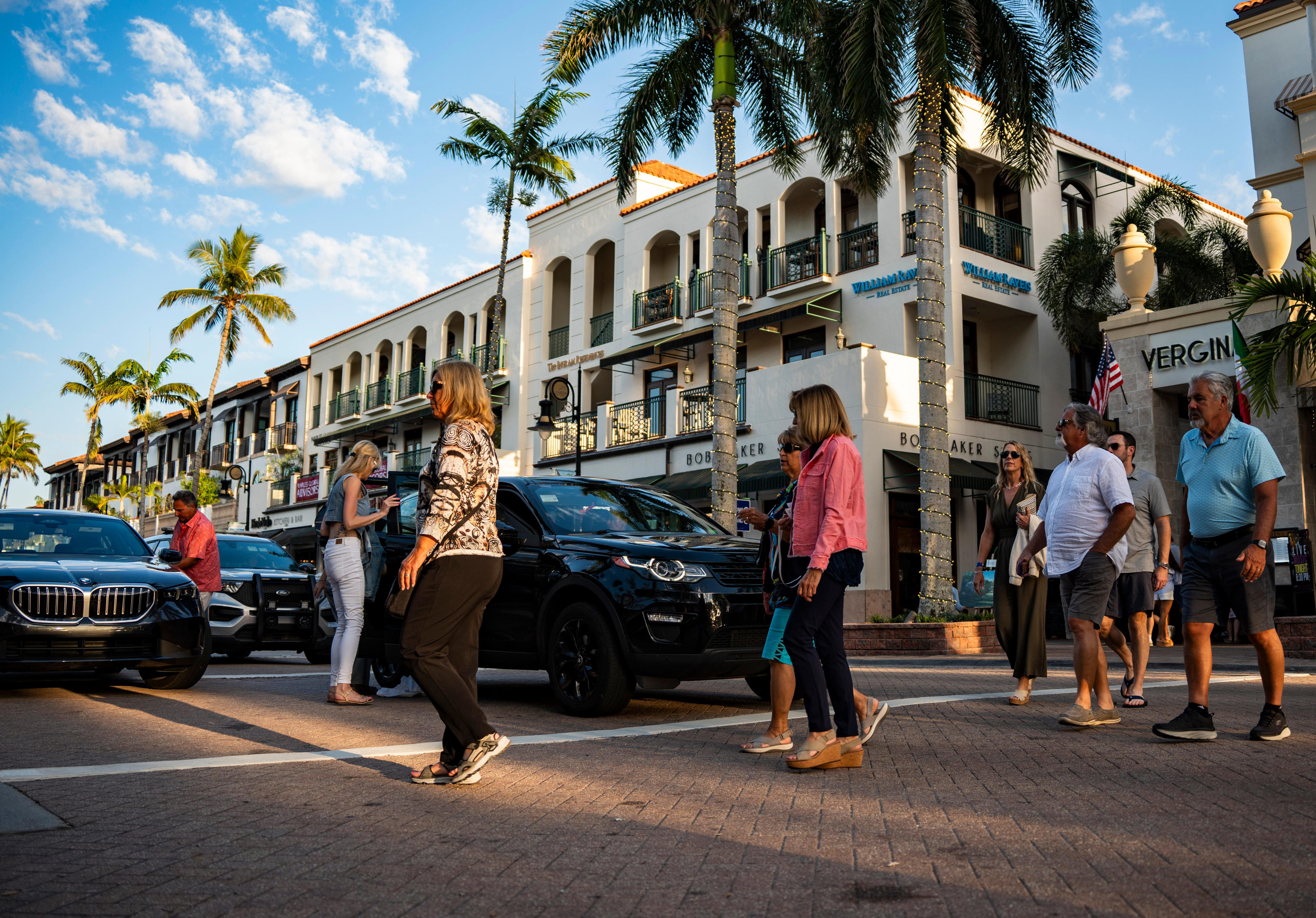 Naples, Fort Myers singles look beyond apps for meaningful matches