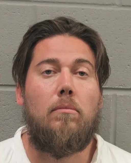 Texas brute charged with beating wife to death with iron, dumping her 4