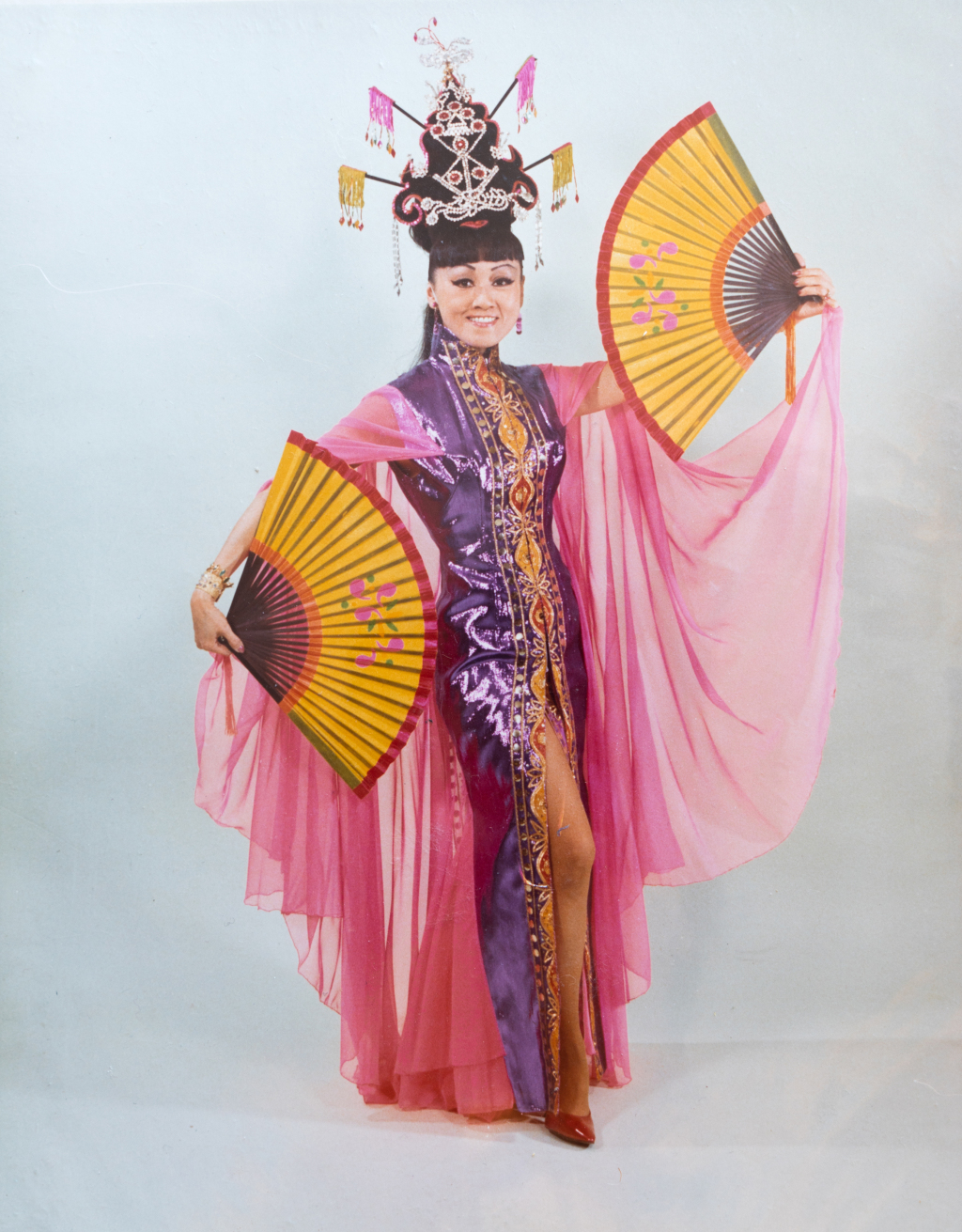 《女人世界》：92岁华裔舞者余金巧的灿烂人生和她的黄昏恋