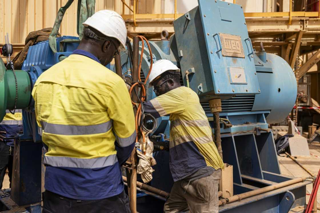 AA1B3fge Giant Mine Machine Devours Senegal’s Fertile Coast in International Spotlight