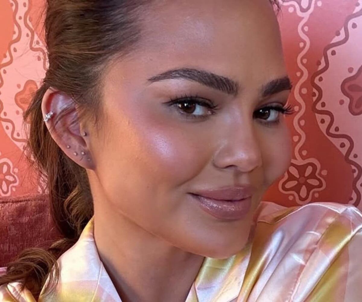 Chrissy Teigen celebrates 14 days vapefree A step toward sobriety