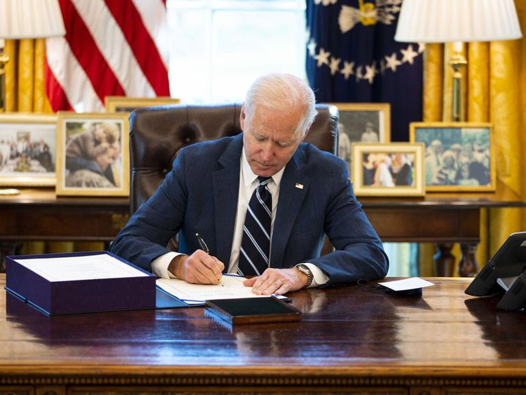 What is an autopen and why is trump talking about this signature making