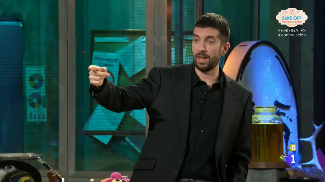 David Broncano incumple su promesa y vuelve a caer en el mismo error en 'La  Revuelta'