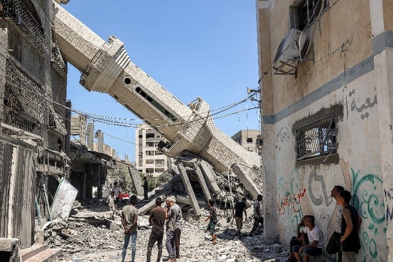 Direktur rumah sakit utama di Gaza tewas dalam serangan Israel.
